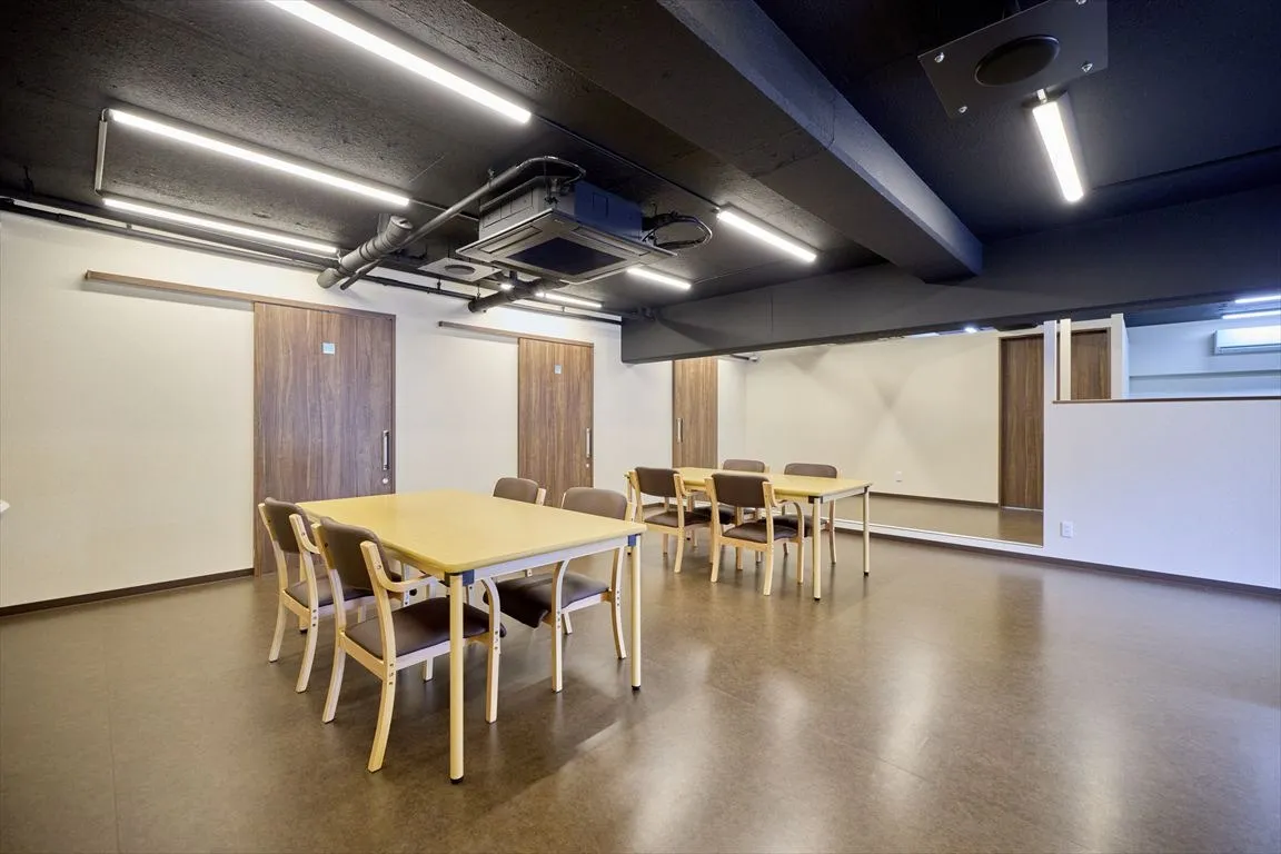 湯と憩　山茶花