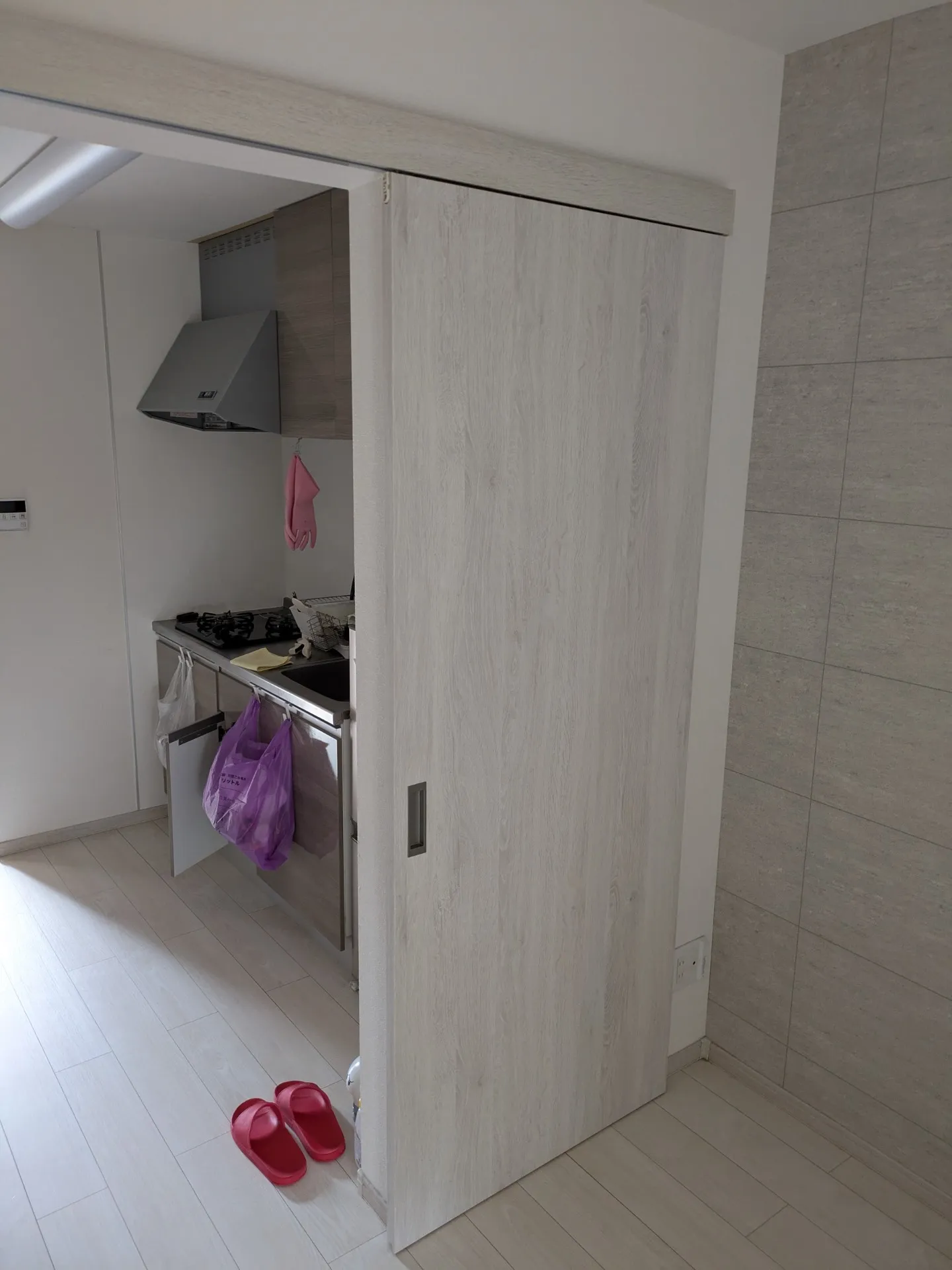 室内ドア・クローゼットドアの穴あき交換事例